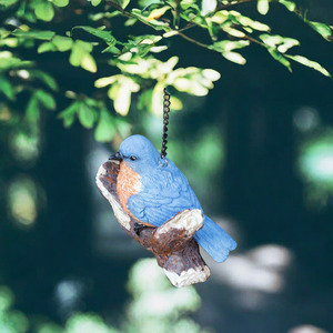 Scultura Artigianale in Resina Personalizzata, Piccola Uccellina Blu Dipinta a Mano, Decorazione per Giardino e Alberi - Product Image 1