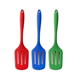 New Fashion Nonstick Turner Food Grade Cooking Slotted Spatula Kitchen Utensil Silicone Turner Red Silicone Spoon