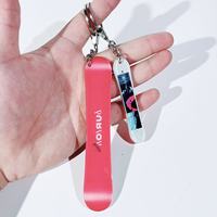 Porte-clés en acrylique tendance, pendentif double face, motif mini-ami de la neige, pour le ski et le snowboard, cadeau sportif