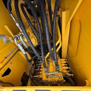 Good Quality Second Hand Komatsu PC200-<b>8</b> 220 240 Excavator for Sale Japan komatsu Pc200 Used Excavator Crawler Machines - Product Image 5