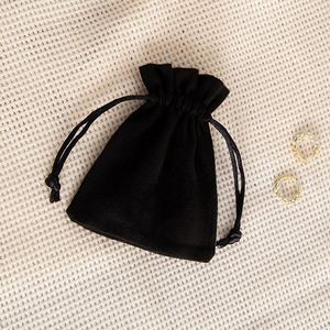 Luxury <b>Velvet</b> Drawstring Pouch with Handmade Floral <b>Top</b> - Premium Gift Bag for Jewelry, Wedding Favors & Cosmetics - Product Image 4
