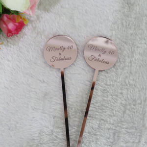 Agitateur <span class=keywords><strong>de</strong></span> boisson avec initiales gravées personnalisées Décor <span class=keywords><strong>de</strong></span> mariage Bâton d'agitation Faveur <span class=keywords><strong>de</strong></span> mariage personnalisée Bâton d'agitation <span class=keywords><strong>de</strong></span> boisson avec <span class=keywords><strong>nom</strong></span> personnalisé - Product Image 4