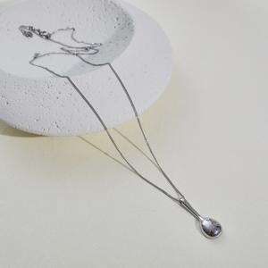 Chaîne de collier pour femme en acier inoxydable, surface lisse, forme géométrique creuse, style européen haut de gamme - Product Image 6