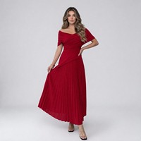 Robe longue plissée élégante pour femme, coupe trapèze, col en V, épaules dénudées, manches courtes, taille cintrée, lavable, idéale pour soirée romantique ou rendez-vous
