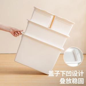 Cajas de Almacenamiento de Plástico Rectangulares de Color Sólido con Tapa para Organizar Ropa, Juguetes y Snacks en el Hogar y Armario, Diseño Apilable en 3 Tamaños - Product Image 1