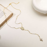 Collier chaîne en laiton plaqué or 18 carats avec pendentif croix en zircon cubique et médaille gaufrée en fausse perle en Y pour femme, bijoux vintage
