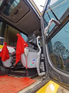 Excavadora de orugas Komatsu PC220 usada, maquinaria y equipo de construcción usados de alta calidad, 22 toneladas, vendidos a bajo precio - Product Image 4