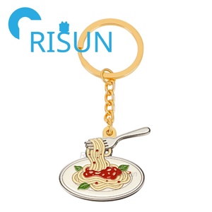 Porte-clés en émail personnalisé en gros, thème cuisine italienne, en métal, motifs mignons Ravioli, Lasagna, Pâtes, Nœud papillon, Fusilli, Spaghetti - Product Image 5