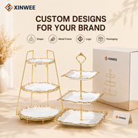 Assiette à étages en céramique blanche personnalisée avec bord doré, conforme aux normes alimentaires FDA LFGB, plat de présentation, cadeau de fêtes OEM, vente en gros États-Unis Canada