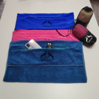 Vente en gros de serviette de fitness d'entraînement avec logo personnalisé avec poche tissu de sport en microfibre brodé Qry absorbant rapidement la sueur