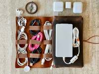Organizador de cables y cargador de cuero hecho a mano para hombre y mujer, bolsa de viaje con Usb, Funda de cuero