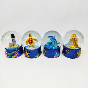 Recuerdo Turístico de las <span class=keywords><strong>Maldivas</strong></span>, <span class=keywords><strong>Serie</strong></span> Océano, Escultura de Resina con Forma de Concha, Palmera, Tortuga Marina y Bola de Nieve de Cristal - Product Image 3