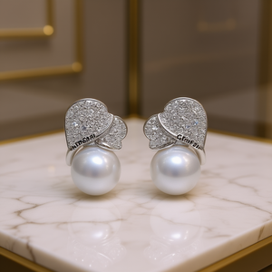 Boucles d'oreilles GlamSoul en or blanc avec diamants taillés en forme de cœur, bijoux fins de style romantique pour femmes, pour mariage - Product Image 2