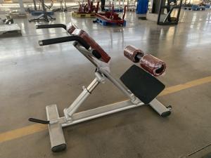 <span class=keywords><strong>Chaise</strong></span> <span class=keywords><strong>romaine</strong></span> en métal durable Commander GM60A pour salle de sport commerciale avec dispositifs de sécurité pour l'entraînement musculaire - Product Image 6