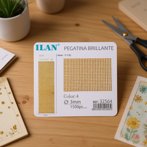 Ilan Pegatina Brillante de 3mm con Diamantes de Imitación Dorados, Tarjeta Grande, 1500 unidades - Product Image 3