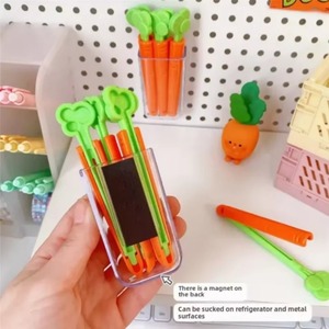 5pcs/ Set Cute Carrot Sealing <b>Clip</b> Magnetic Absorption Nano Box Small Snack Bag Tea Sealing <b>Clip</b> Artifact - Product Image 3