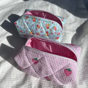 Rosa Gingham Reiß verschluss quadratische Make-up-Taschen Herz druck geste ppte Erdbeer-Baumwolle Kosmetik tasche