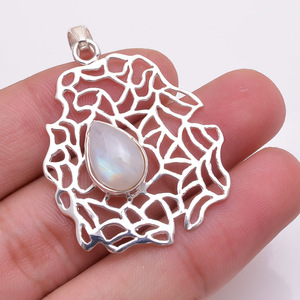 Pendentif péridot naturel bijoux en gros bijoux en argent sterling 925 fabricant de pendentifs fins faits à la main - Product Image 2