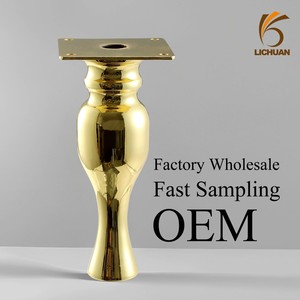 Gambe <span class=keywords><strong>per</strong></span> Divano in Metallo Dorato Lucido di Lusso, Stile Vintage Curvo, Robuste e Silenziose, Antigraffio, <span class=keywords><strong>per</strong></span> Arredamento Domestico - Product Image 1