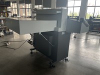 Guillotine personnalisable H720RT, la coupe-papier de 720 mm possède 96 aliquots et peut être équipée de tables latérales et de pompes à air