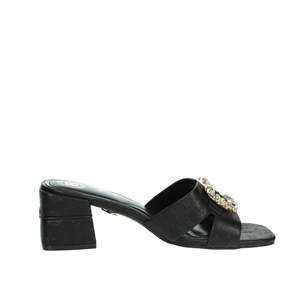 Sandales à talons Laura Biagiotti pour femme, noires, avec boucle monogramme, bout carré, talon moyen - Product Image 4