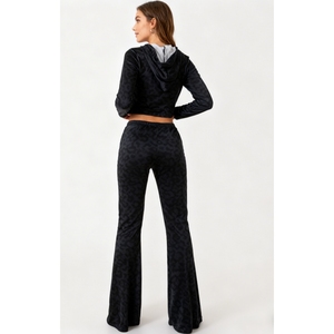 ฤดูใบไม้ร่วง/ฤดูหนาวแฟชั่นสตรีมีฮู้ดพิมพ์ลายเสือดาวเสื้อสเวตเตอร์แขนยาวและกางเกงกีฬาทรงเข้ารูปชุดแฟชั่น 2 ชิ้น - Product Image 2