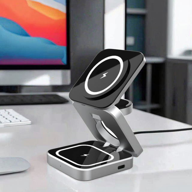 Hot Product 15W Fast Charging Portable Foldable 3-in-1 Magnetic Wireless Charger Station for Samsung for Galaxy USB Earphone