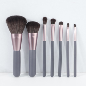 Juego de brochas de maquillaje, 7 piezas, brochas de maquillaje facial de pelo sintético para base, colorete, sombra de ojos, herramientas profesionales de tamaño completo - Product Image 1