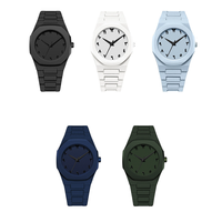 Montres à quartz octogonales pour hommes, de haute qualité, en gros, avec bracelet en plastique de cinq couleurs différentes et chiffres arabes, style décontracté et tendance