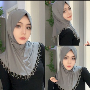 Hijab en polyester pour <span class=keywords><strong>femme</strong></span> avec ourlet plissé, couleurs unies, chaînes délicates, perles, décoration en strass, tissu en <span class=keywords><strong>mousseline</strong></span> - Product Image 4