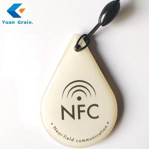 Pendentif Mini Dog Tag en Époxy à Enveloppement Complet 213 215 EM4305 Suivi des Animaux RFID NFC 13,56 MHz Étanche Étiquettes d'Identification <span class=keywords><strong>pour</strong></span> Animaux de Compagnie - Product Image 5