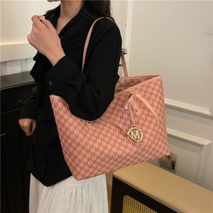Sac fourre-tout grande capacité pour trajets quotidiens, imprimé tendance, nouveau style 2026 pour étudiantes, sac à bandoulière zippé pour <span class=keywords><strong>cours</strong></span> - Product Image 2