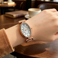 Montre à quartz pour femme de luxe, nouvelle, de forme ovale, bracelet en acrylique, cadran en nacre, chiffres arabes, écologique, 30 mm, vintage