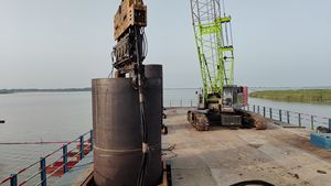 ANTENG Macchina per Palificazione Vibrante Montata su Gru con Pompa Idraulica ad Alta Efficienza, Motore e Cuscinetti - Product Image 3