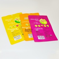 Hengtai Da fabrique des sachets refermables à fermeture éclair imprimés, laminés mats, scellés sur trois côtés, pour l'emballage de collations et de gelées.