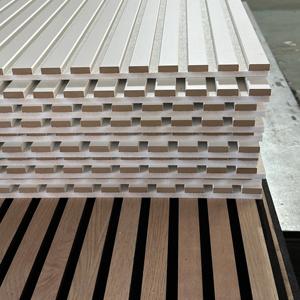Panneau mural EAZART Modern Decor CE de couleur blanche, en polyester, absorbant le son, en lattes de <span class=keywords><strong>bois</strong></span>, panneau acoustique en <span class=keywords><strong>bois</strong></span> feutré, placage 3 faces - Product Image 1