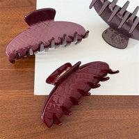 Pince à cheveux en acétate effet cuir de crocodile, épaisseur 3 mm, texture cuir, semi-attachée, personnalisable OEM/ODM avec logo