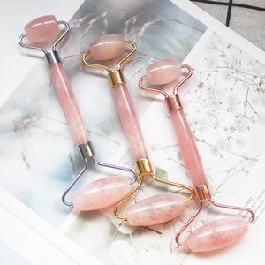 Set de Rodillo de Cuarzo Rosa y Gua Sha con Logotipo Personalizado, Rodillo de Jade <span class=keywords><strong>Natural</strong></span> Antienvejecimiento, Masajeador Facial con Tabla de Guasha - Product Image 4