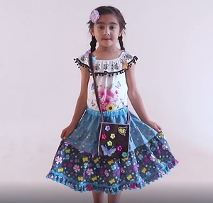 Conjuntos de Ropa Infantil Encanto de Yiwu, Camisa con Hombros Descubiertos y Falda, Trajes de Verano para Niñas, Venta al por Mayor, Artículos para Fiestas - Product Image 1
