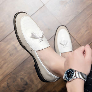 2025 Customized Men's Genuine Leather Casual <b>Pointed</b> <b>Toe</b> Loafers Easy Wear Retro Dress Wedding Shoes with <b>Flat</b> Feature - Product Image 4