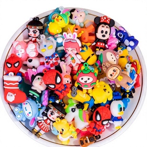 Porte-clés 3D personnalisables en PVC souple, figurines de dessins animés, styles variés, vente en gros, breloques promotionnelles tendance pour sacs, cadeau pour enfants et sacs à <span class=keywords><strong>dos</strong></span> - Product Image 1