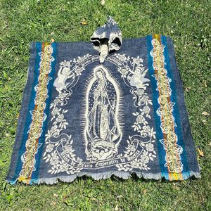 <span class=keywords><strong>Poncho</strong></span> d'hiver fait à la main <span class=keywords><strong>en</strong></span> <span class=keywords><strong>alpaga</strong></span> Virgen De Guadalupe Notre Dame Guadalupe Imprimé Mexicain Virgen Mary Design <span class=keywords><strong>Poncho</strong></span> pour enfants - Product Image 4