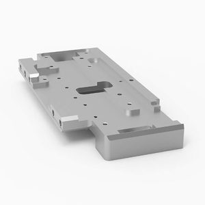 Componente de Aluminio Mecanizado por CNC con Orificios y Recortes de Precisión - Product Image 5