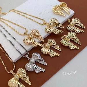 Delicado Collar con Colgante de Lazo Chapado en Oro de 18K, Estilo Romántico, Circonita Cúbica, Joyería Moderna para Mujer - Product Image 2