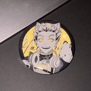 <span class=keywords><strong>Hot</strong></span> New 5 Designs Hanyuu <span class=keywords><strong>Hinata</strong></span> Shoyo Double Flash Reflective Round Badge Pins Anime Button Broche Pins Kids Souvenir - Product Image 3