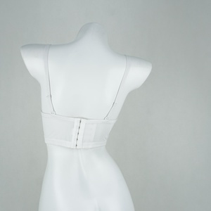 <span class=keywords><strong>Soutien</strong></span>-<span class=keywords><strong>gorge</strong></span> <span class=keywords><strong>bustier</strong></span> Performance Party avec longs pompons en perles - Product Image 6
