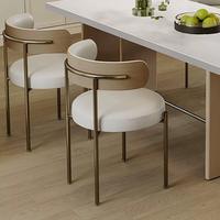 Chaise de salle à manger moderne en tissu blanc de luxe JP avec dossier en laine d'agneau en acier inoxydable pour la maison café salle à manger