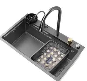 Vente chaude cascade évier de cuisine Nano noir 304 évier de cuisine fait main en acier inoxydable avec cascade robinet de cuisine extractible