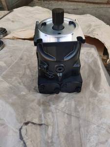 Moteur à vibrations RM43844422 pour rouleau compresseur SD110, moteur hydraulique - Product Image 3