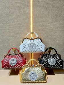 กระเป๋าถือสะพายไหล่ผู้หญิงปี 2026 แบบวินเทจ ประดับคริสตัลวิบวับ  กระเป๋าถือหูหิ้วลายหนังจระเข้ กระเป๋าสะพายใต้วงแขน  กระเป๋าประดับเพชร - Product Image 2